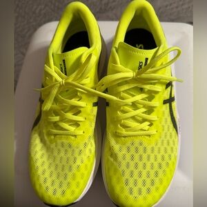 ASICS FlyteFoam Hyper Speed 4
Size 9 women